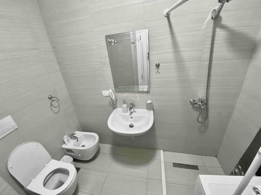 2+1 - Center Apartamento Tirana